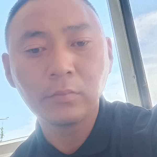 35岁岁内蒙古单身帅哥 - 阿里吉缘网