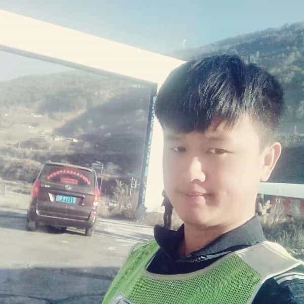 29岁岁云南单身帅哥 - 阿里吉缘网