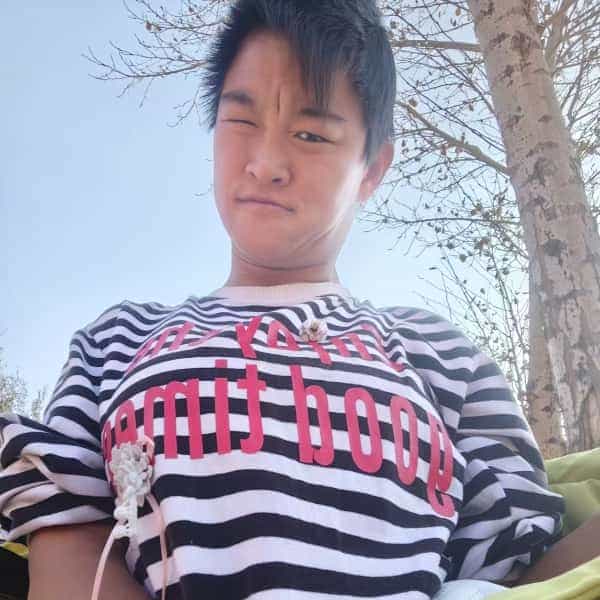 25岁岁内蒙古单身美女 - 阿里吉缘网